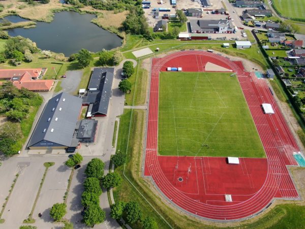 Korsør Atletik og Motions atletikbane set ovenfra