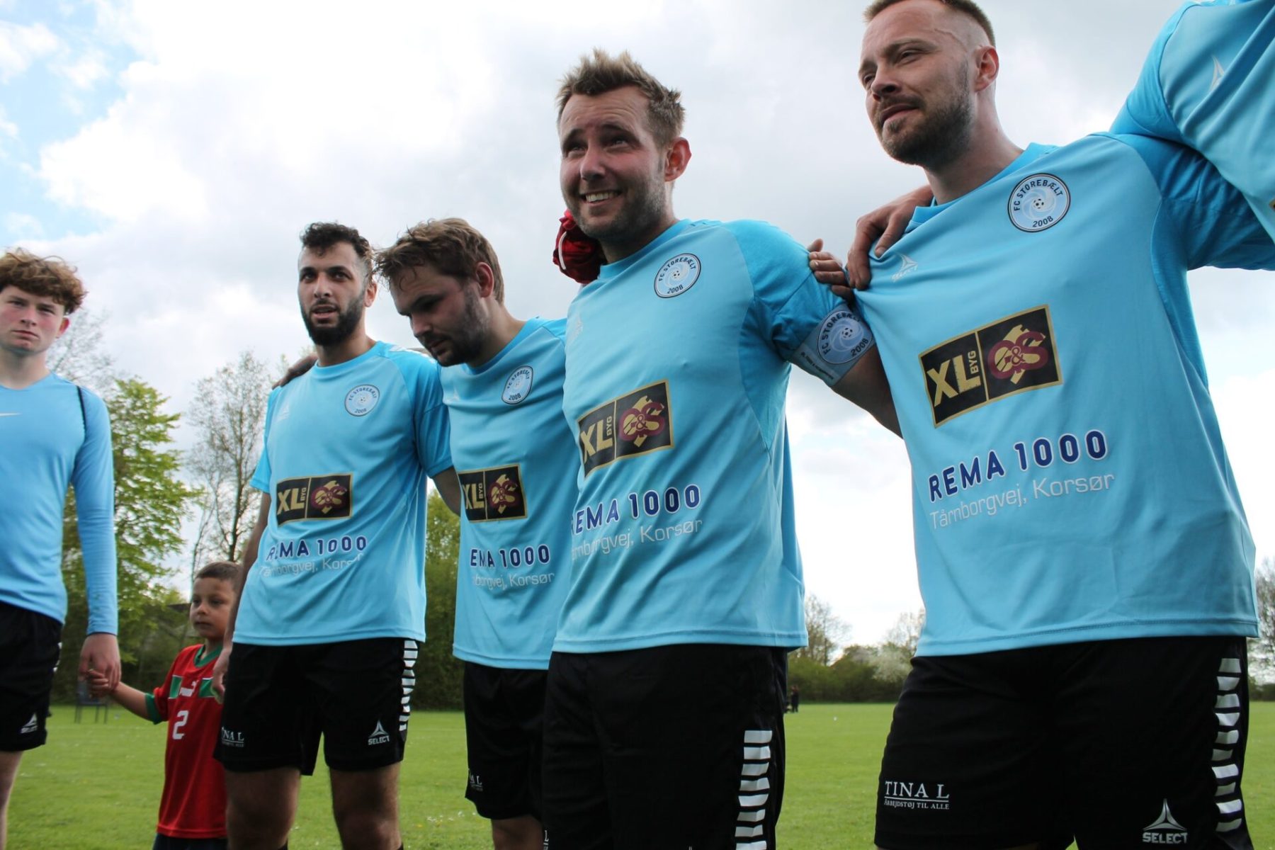 FC Storebælt spillere gør klar til kamp